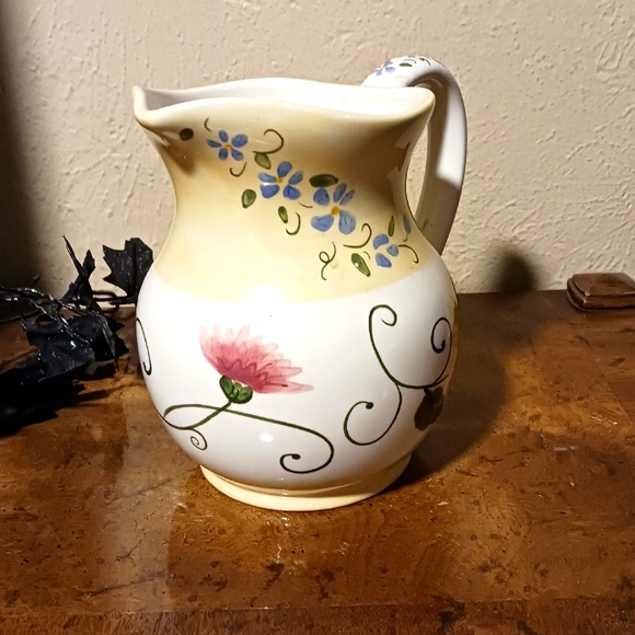 A Gift From FTD Pitcher - Picture 4 of 6